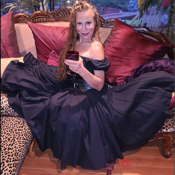 Meet your Posher, Linda - Picture 13 of 16